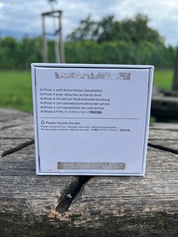 AirPods 4 generace - 3