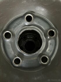 Originální disky 15" Škoda Octavia II včetně zimních pneu - 3