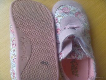 růžové barefoot tenisky s kytičkami zn. Tipsoe Toes vel. 30 - 3
