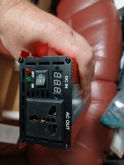Prodám nový sinusový měnič napětí 12V /220V 1500/3000W - 3