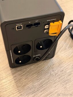 Záložní zdroj APC UPS - BX750MI-FR - 3