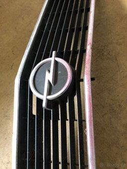 Opel Ascona A přední maska - 3