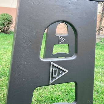 Litinové nohy - přîprava na stůl - 3