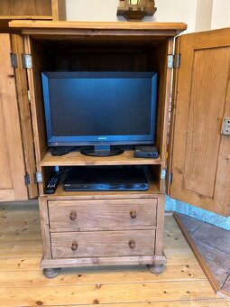 Skříňka Tv/bar - 3