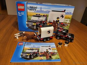 LEGO City 7635 Terénní vůz s přívěsem pro koně - 3
