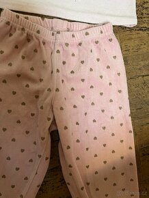 Holčičí chundelaté pyžamo s jednorožcem C&A, vel. 116 cm - 3