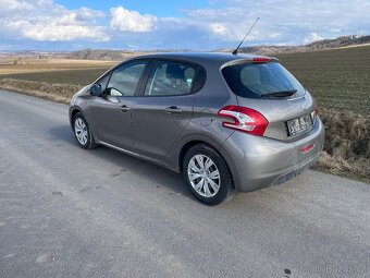 Peugeot 208 - 3