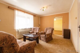 Rodinný dům 7+2 se zahradou a garáží, Bludov, okr. Šumperk - 3