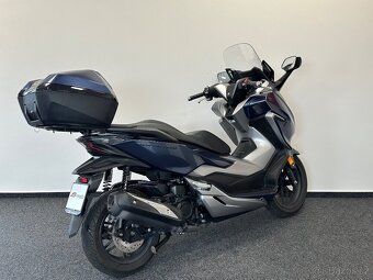Honda Forza 300 - 3