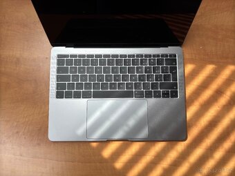 MacBook Pro 2017 - 500GB - i5 - 8GB RAM - 3
