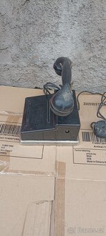 Starý telefon - 3