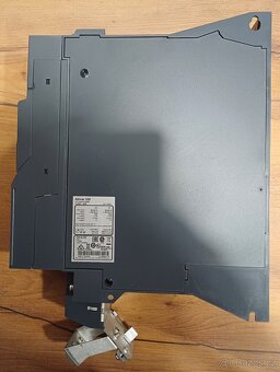 Frekvenční měnič 2,2kW 3-fázový ATV320U22N4B - 3