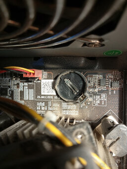 PC skříň Micro ATX + zdroj 400W + LG DVD GH20NS10 - 3