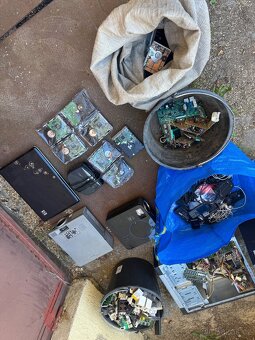 Elektronika na barevné kovy na nd - 3