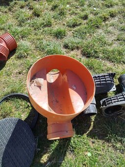 Věci ke kanalizaci - 3