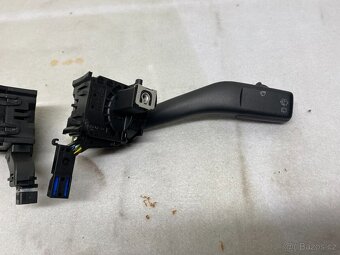 VW GOLF 5 2003-2008 - PÁČKY POD VOLANT - 3