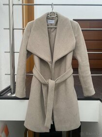 Zimní dámský béžový prošívaný kabát - 3