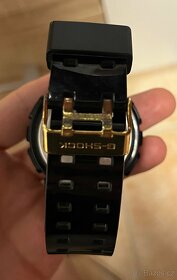 Casio G-Shock GA-110GB-1AER Black & Gold - 3