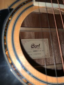 Levoruká akustická kytara CORT - 3