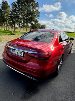 Jako nový MB E450 4MATIC, benzín. 6-tiválec, 07/2021 - 3