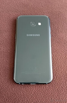 Samsung Galaxy A5 2017 (SM-A520F) černý - 3