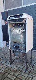Kotel na vyjety olej 25kw teplovodní - 3