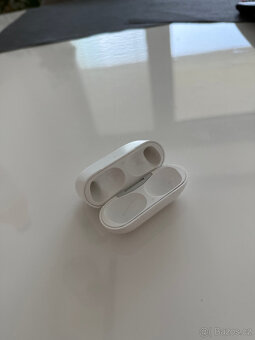 Originální pouzdro AirPods Pro 1 - 3