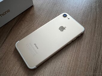 Apple iPhone 7 zlatý, nefunkční, na opravu nebo dily - 3