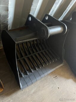 Prosévací lžíce na systém uchycení Terex Schaeff HR14 - 3