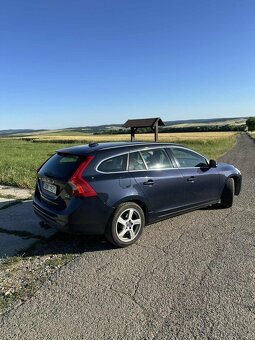 Volvo V60 D3 120kw manuál 2011 - 3