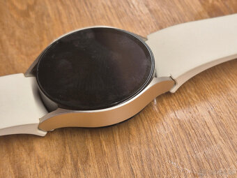 Samsung Galaxy Watch6 40 mm béžové - 3
