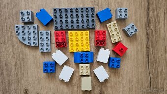 LEGO Duplo 10876 Dobrodružství Spider-Mana a Hulka - 3