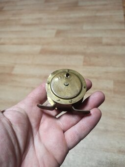 Starý mosazný naviják - 3