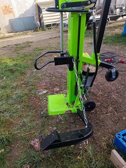 Štípačka na dřevo 12t - 3