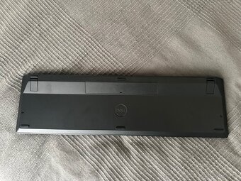 Bezdrátová sada klávesnice + myš - 3