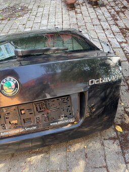 Octavia 2 Víko kufru - 3