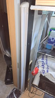 Otevírací zábrana do dveří - 3