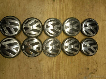 12 X STŘEDOVÉ POKLIČKY ORIGINÁL VW - 3