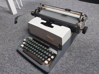 Psací stroj Consul (šedý) - 3