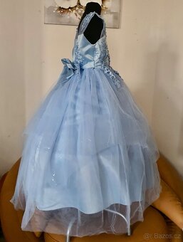 Světle modré elegantní dětské slavnostní šaty - 3