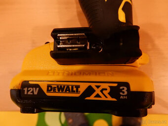 Prodám držáky bitů k aku nářadí Dewalt - 3
