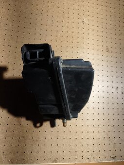 Yamaha YBR 125 airbox - 3