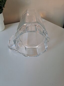 Skleněný džbán - 3