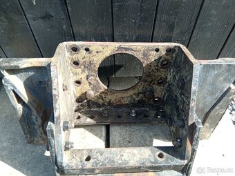 Konzole a zavěs Zetor crystal - 3