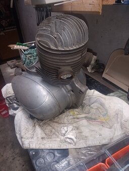 Motor Jawa 250 - 3