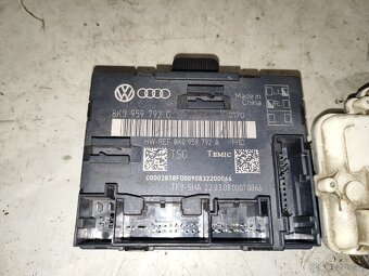Zámek spolujezdce 8J1837016A a jednotka dveří 8K0959792C - 3
