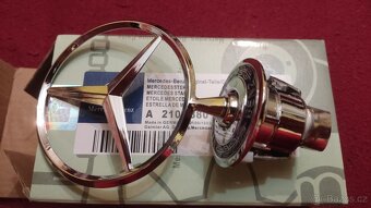 Nový znak na kapotu Mercedes - 3