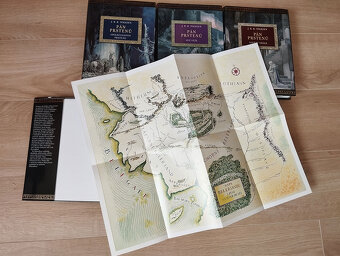 Prodám trilogii Pán prstenů, Hobit, Silmarillion - 3
