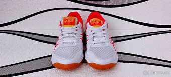 DÍVČÍ SÁLOVÉ BOTASKY - ASICS - vel. 30,5 - 3