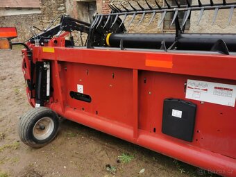 Pásová obilná lišta Case IH 3152 - 3